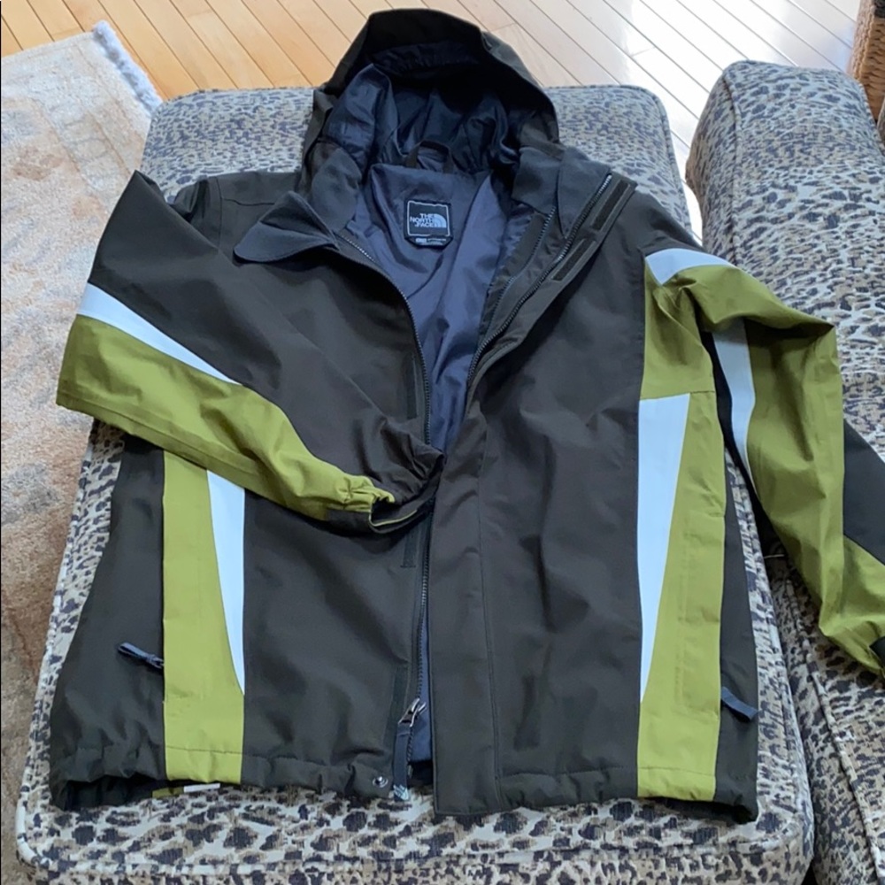 North Face boys xl rain jacket